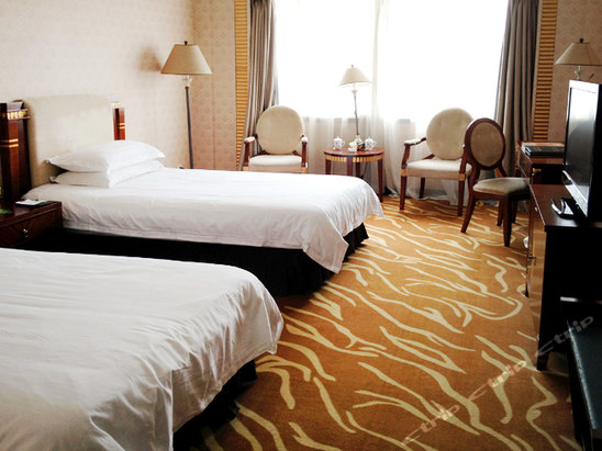 贵州【安顺凯旋大酒店】1晚+【黄果树风景区